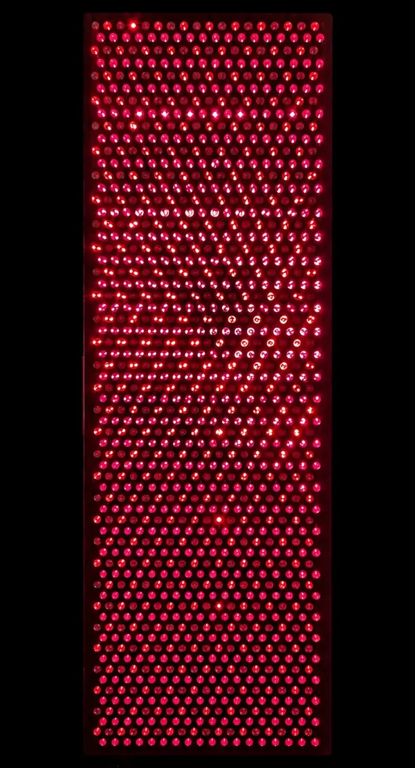 NrG Light Phoenix panel displaying the 670 nm deep-red channel